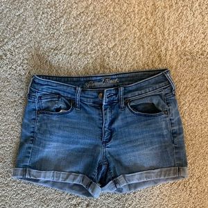 Univerasal Thread jean shorts